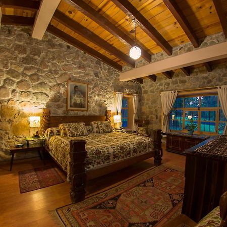 Hotel Rancho San Cayetano Zitacuaro ภายนอก รูปภาพ
