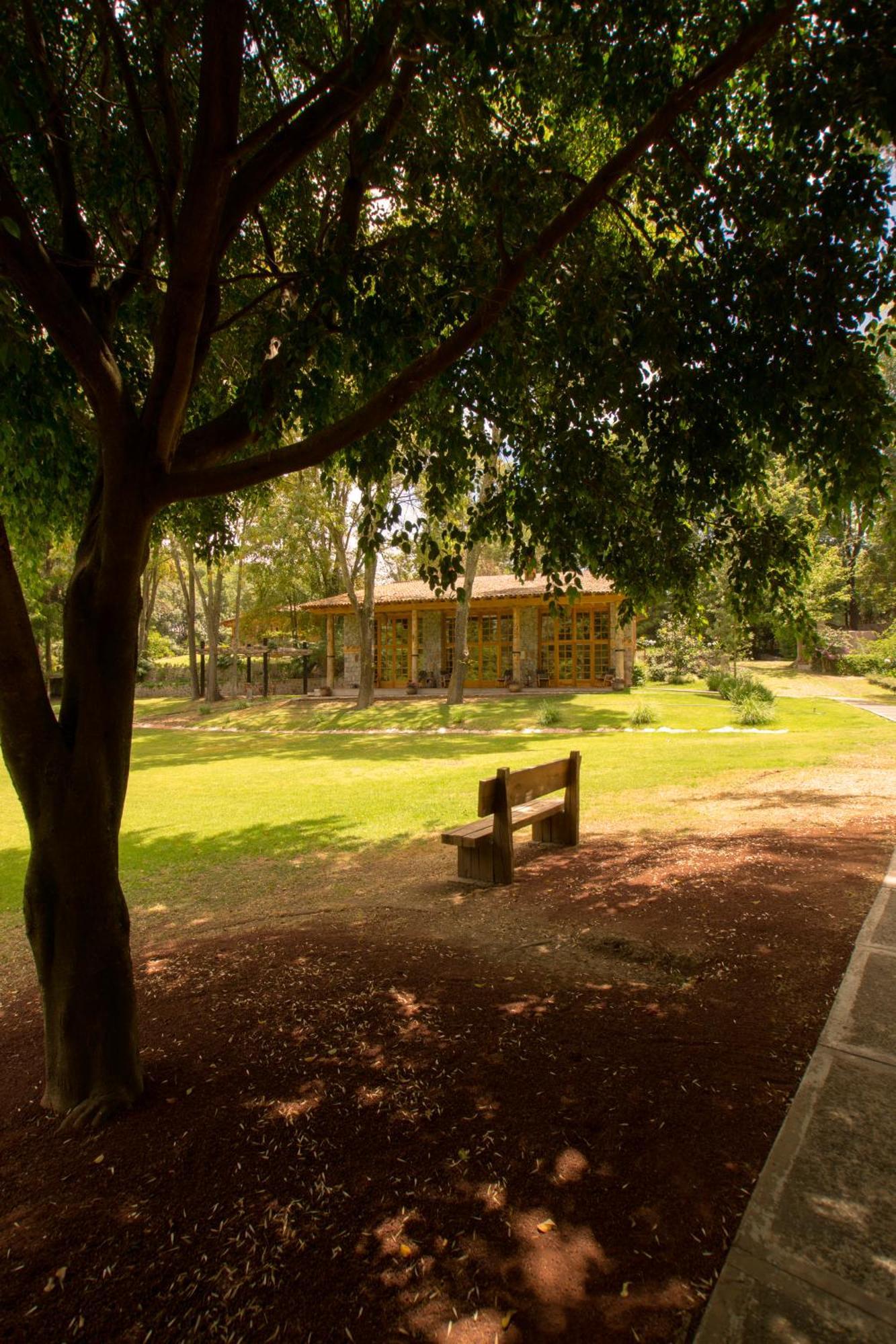 Hotel Rancho San Cayetano Zitacuaro ภายนอก รูปภาพ