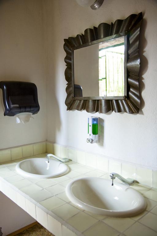 Hotel Rancho San Cayetano Zitacuaro ภายนอก รูปภาพ