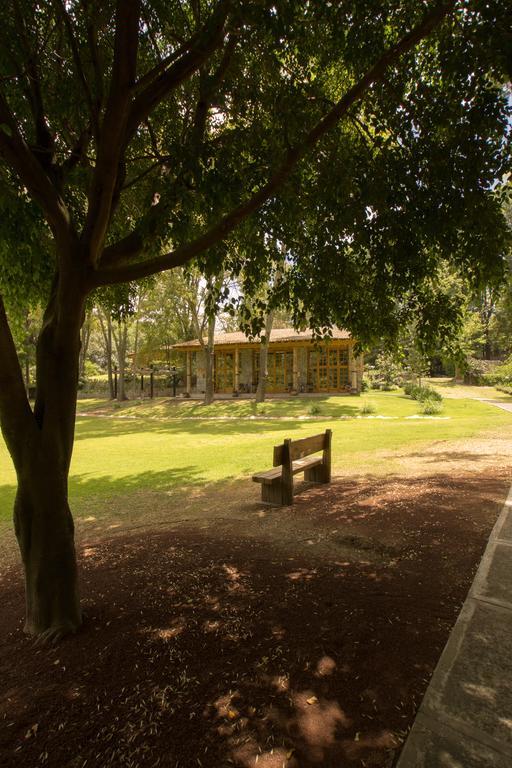 Hotel Rancho San Cayetano Zitacuaro ภายนอก รูปภาพ