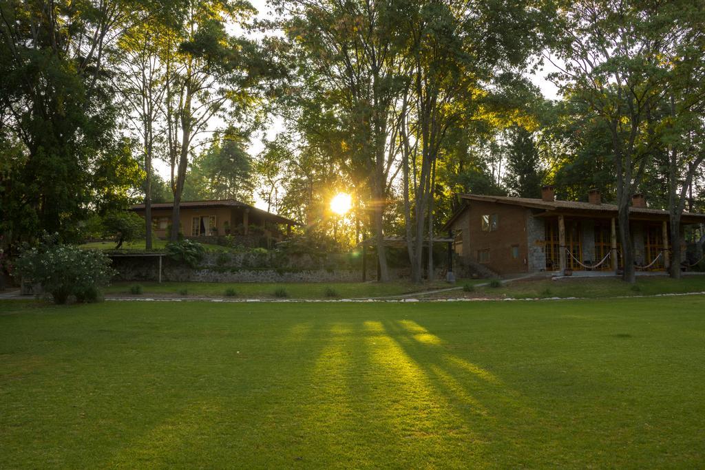 Hotel Rancho San Cayetano Zitacuaro ภายนอก รูปภาพ