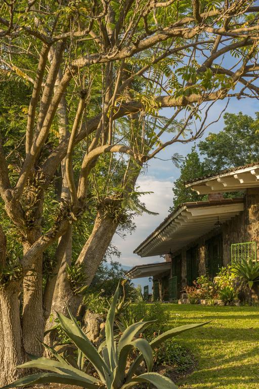 Hotel Rancho San Cayetano Zitacuaro ภายนอก รูปภาพ
